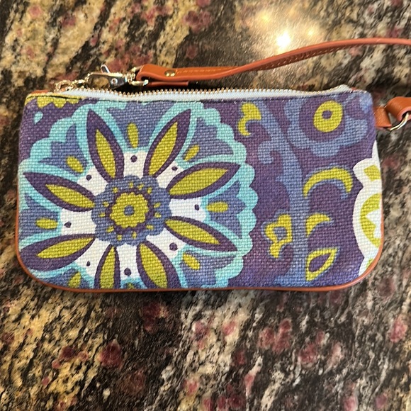 Spartina wristlet in blue and green floral. No tears no stains. 8” x 4.5” - Picture 2 of 8